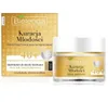 A product shot of a Bielenda Youth Treatment cream jar and its packaging. Podgląd zdjęcia produktu