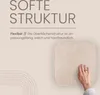 A hand touching a square cushion, with text describing its soft structure. Anteprima dell’immagine prodotto