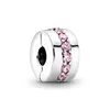 A studio product shot of a Pandora charm. Anteprima dell’immagine prodotto