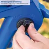A hand is shown adjusting a dial on a blue leaf blower/vacuum. Produktbild-Vorschau