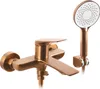 A copper-colored bathtub faucet and showerhead set against a white background. Anteprima dell’immagine prodotto