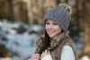 styleBREAKER Zopfmuster Bommelmütze, Strickmütze mit Produktbild-Vorschau 2