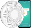 A smart CO detector and a smartphone displaying a CO alarm notification. Voir les images du produit