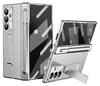 A silver phone case with a geometric pattern on the back, shown in two configurations: closed and open with a kickstand. Produktbild-Vorschau