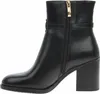 A side view of a black leather boot with a block heel. Produktbild-Vorschau