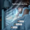 A person sleeping in bed, with a tower fan and animated airflow graphics around it. Text overlays highlight features. Náhled obrázku produktu