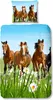 A duvet cover and pillowcase set featuring a herd of horses running through a field of daisies under a blue sky. Produktbild-Vorschau
