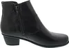 A studio shot of a black leather ankle boot. Anteprima dell’immagine prodotto