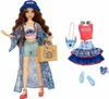 A doll with Stitch-themed accessories is displayed alongside its separate outfit and accessories. Voir les images du produit