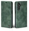 A green flip cover phone case is shown from two angles. Produktbild-Vorschau