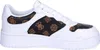 A studio shot of a single white and brown Guess sneaker. Produktbild-Vorschau