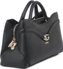 Stylische Damenhandtasche in Schwarz mit vielseitigen Produktbild-Vorschau 5
