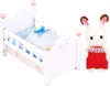 Sylvanian Families Lapin en chocolat Bébé avec lit de bébé, Voir les images du produit 4