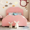 A child's bedroom with a pink cloud-shaped bed. Voir les images du produit