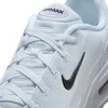 A close-up view of the front of a white Nike Air Max sneaker. Produktbild-Vorschau