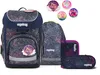 A collection of school supplies with a galaxy theme, including a backpack, a drawstring bag, and pencil cases, along with decorative pins. Produktbild-Vorschau