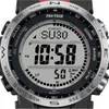A close-up, front-facing view of a Casio Pro Trek watch. Voir les images du produit