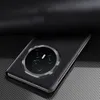 A close-up shot of the back of a black smartphone case with a prominent camera module. Anteprima dell’immagine prodotto