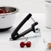 OXO OXO Snocciolatore di ciliegie e olive nero Anteprima dell’immagine prodotto 8