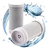 Two water filter cartridges are shown with water splashes around them. Produktbild-Vorschau