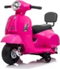 A pink children's electric scooter designed to resemble a Vespa. Anteprima dell’immagine prodotto