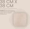 A square cushion is shown on a light beige background with abstract line art. Text describes the cushion's flexibility. Anteprima dell’immagine prodotto
