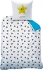 A white pillowcase with a yellow star and a white duvet cover with a repeating pattern of blue objects on a white background. Produktbild-Vorschau