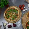 Boska Planche à Pizza Friends XL / Assiette à Pizza / Bois Voir les images du produit 7