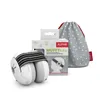 A product shot of Alpine Muffy Baby ear defenders, their packaging, and a storage bag, arranged on a white background. Anteprima dell’immagine prodotto
