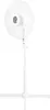 A white pedestal fan is photographed against a white background. Voir les images du produit
