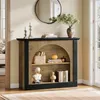 A console table with decorative items in a room. Anteprima dell’immagine prodotto