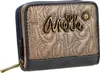 A close-up studio shot of a wallet. Anteprima dell’immagine prodotto