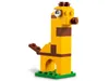 A LEGO giraffe built from classic bricks on a green baseplate. Produktbild-Vorschau