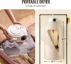 A collage showing a portable dryer being packed into a suitcase and another dryer hanging on a rack with a shirt inside. Voir les images du produit