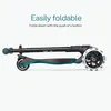 A teal and black scooter is shown folded on a white background, with text describing its foldable feature. Voir les images du produit