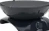 A black camping grill on a black stand, shown from a slightly elevated side angle. Podgląd zdjęcia produktu