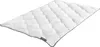 A white comforter with a diamond-stitched pattern and gray trim is laid out on a white background. Produktbild-Vorschau