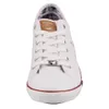 A front view of a white low-top sneaker with white laces. Produktbild-Vorschau