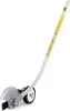 A STIHL FCB-KM Kantenschneideraufsatz for STIHL KombiSystem is shown against a white background. Voir les images du produit