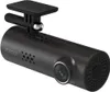 A black dash cam with a mounting bracket. Voir les images du produit