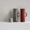 Stelton - EM77 Isolatiekan, 1 liter, bruin Productafbeelding-voorbeeld 3