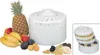 A white food dehydrator is shown with various fruits and dried fruits arranged around it. A smaller inset image shows the dehydrator with its trays filled with dried fruit. Anteprima dell’immagine prodotto