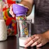 Tragbarer Müslibecher aus Kunststoff, ideal für unterwegs – Produktbild-Vorschau 3
