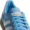 Close-up view of an Adidas sneaker. Anteprima dell’immagine prodotto