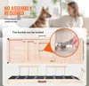 A dog and a person are in the background, while a wooden pet ramp is shown in the foreground with a close-up of a buckle. Anteprima dell’immagine prodotto