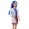 Barbie Scienziata con Capelli Blu e Microscopio - Mattel Anteprima dell’immagine prodotto 3