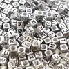 Písmenkové korálky, 500 kusov, 6x6 mm, strieborné s Náhľad obrázku produktu 1