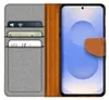 A flip case for a Samsung Galaxy S25 phone, showing the inside with card slots and the phone screen. Produktbild-Vorschau