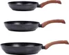 Three frying pans of different sizes stacked vertically against a white background. Náhled obrázku produktu