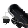A close-up view of the interior of a stroller, highlighting its dimensions and a detail of the padding. Voir les images du produit